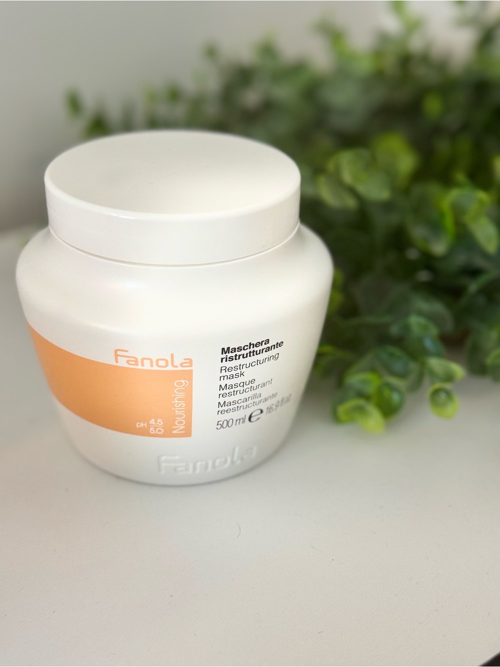 NWT ⭐️ Fanola Nourishing Restructuring Mask - White & Peach Jar